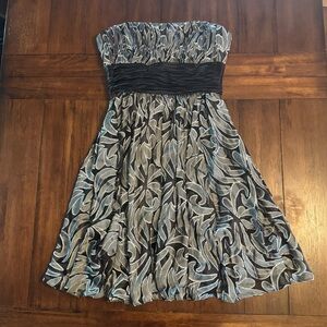 BCBGMaxazria Women’s Size 12 Strapless Black Silver Cocktail Silk Party Dress